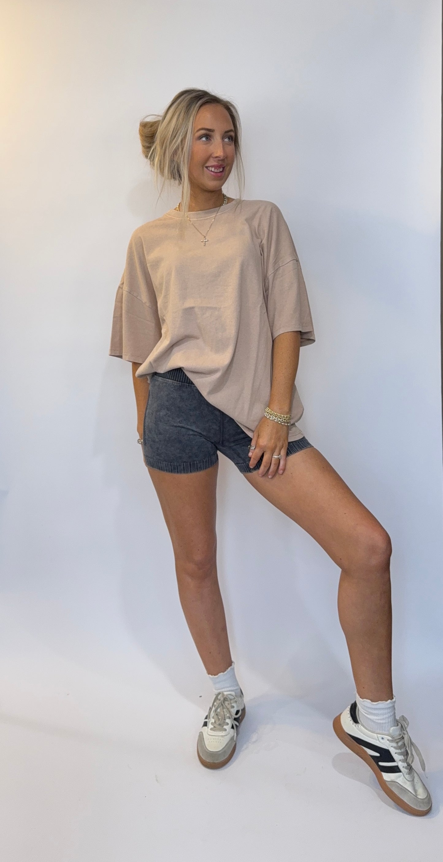 Gracelyn Boyfriend Tee - Taupe
